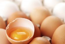 Spor o vejce: prospívají, nebo škodí zdraví?