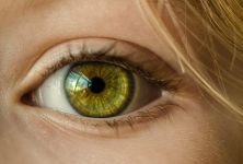 Pozor na poranění oka - může způsobit vážné komplikace