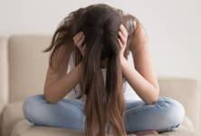 Migréna: Jaké jsou spouštěče a jak se úmorných bolestí hlavy zbavit?