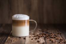 Mýty a fakta o pití kávy s mlékem. Jak káva působí na lidský organismus?