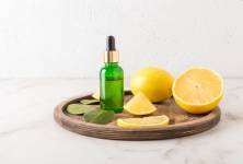 Vsaďte na citron v kosmetice: eliminuje kožní skvrny a působí proti stárnutí pokožky