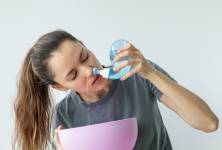 Pravidelné čištění nosu podpoří dobré dýchání, provádět ho se vyplatí i na jaře