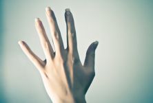 5 věcí, které prozradí vaše nehty
