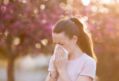 Blížící se jaro přináší pylové alergie. Co můžete udělat ještě dnes pro zmírnění projevů?