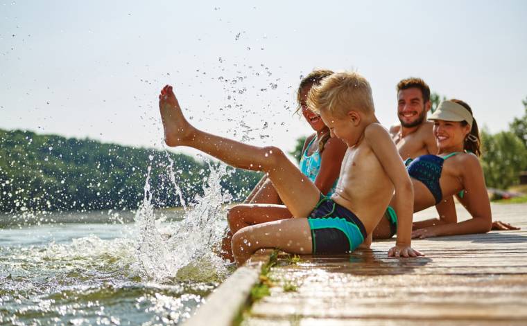 Přírodní koupaliště: Jak se vyvarovat nepříjemným zdravotním následkům?
